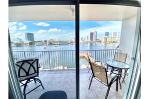 400 Golden Isles Dr 43 Hallandale Beach, FL 33009 - MLS#A11987965