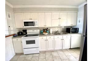 400 Golden Isles Dr 43 Hallandale Beach, FL 33009 - MLS#A11987965