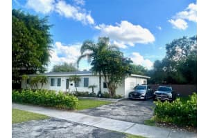 7800 Sw 96th St, Miami