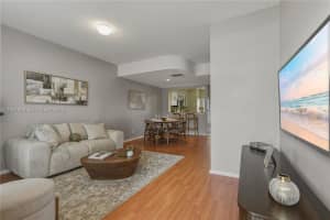 16635 Hemingway Dr Weston, FL 33326 - MLS#A11987989