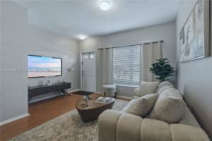 16635 Hemingway Dr Weston, FL 33326 - MLS#A11987989