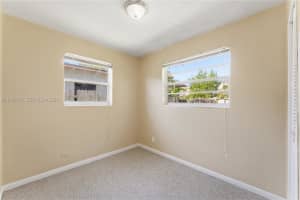 1017 Nw 8th St Hallandale Beach, FL 33009 - MLS#A11988007