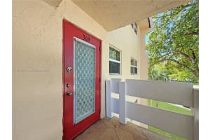 1030 Country Club Dr 309 Margate, FL 33063 - MLS#A11988022