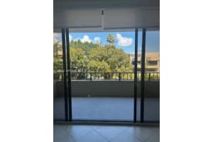 151 Crandon Blvd 320, Key Biscayne