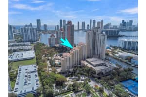 3340 Ne 190th St 1305, Aventura