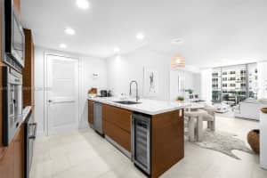 5875 Collins Ave 906 Miami Beach, FL 33140 - MLS#A11988116