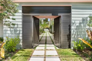 721 Sw 11th Street E Miami, FL 33129 - MLS#A11988124