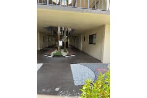 5130 Las Verdes Cir 123, Delray Beach