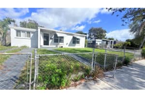 1411 Ne 155th Ter 1411 North Miami Beach, FL 33162 - MLS#A11988190