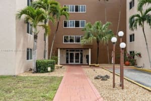 6960 Miami Gardens Dr 2 518, Hialeah, FL 33015, - MLS#A11988210