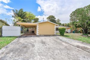5320 Nw 15th Ct A Lauderhill, FL 33313 - MLS#A11988225