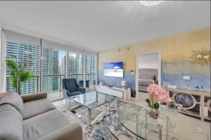 485 Brickell Ave 3203 Miami, FL 33131 - MLS#A11988244
