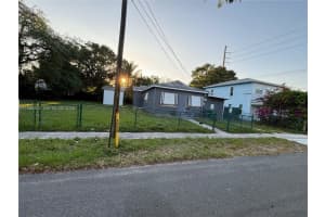 214 Sw 1st Ave, Dania Beach