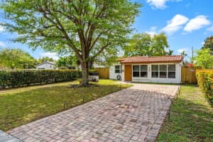 1482 Ne 175th St North Miami Beach, FL 33162 - MLS#A11988285