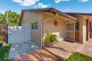 7821 Sw 148th Ave 2 Miami, FL 33193 - MLS#A11988286