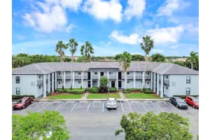 7550 Stirling Rd V111 Davie, FL 33024 - MLS#A11988331