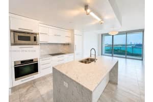 900 Biscayne Bay, 900 Biscayne Blvd APT 1704, Miami, FL 33132, - MLS#A11988339