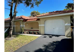 1367 Seagrape Cir , Weston, FL 33326 - MLS#A11988353
