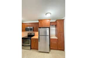 4450 SW 67th Ave i, South Miami, FL 33143, - MLS#A11988384