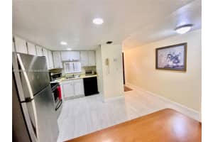 671 S Hollybrook Dr 104 Pembroke Pines, FL 33025 - MLS#A11988389