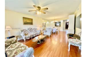 671 S Hollybrook Dr 104 Pembroke Pines, FL 33025 - MLS#A11988389