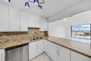 6900 Bay Dr APT 7E, Miami Beach, FL 33141, - MLS#A11988445