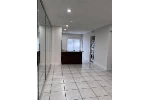 5480 W 21st Ct 404 Hialeah, FL 33016 - MLS#A11988451