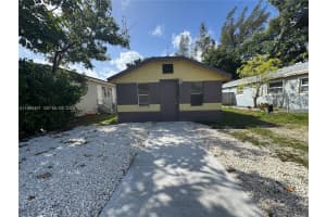 2240 Greene St , Hollywood, FL 33020 - MLS#A11988461