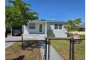 6421 Allen St Hollywood, FL 33024 - MLS#A11988495