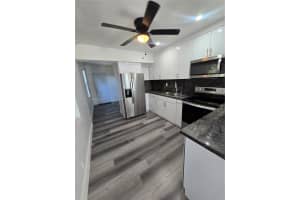 6421 Allen St Hollywood, FL 33024 - MLS#A11988495