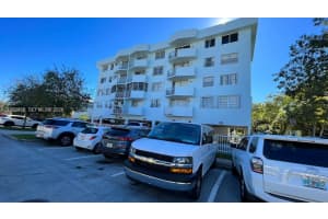 1990 Marseille Dr 402 Miami Beach, FL 33141 - MLS#A11988502