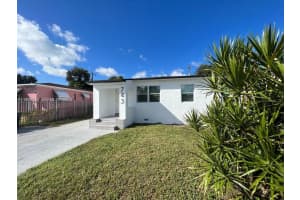 743 77th Ter , Miami, FL 33150 - MLS#A11988512