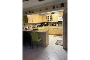 2530 W 60th Pl 103-17 Hialeah, FL 33016 - MLS#A11988601