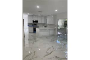 9454 Nw 8th Cir Plantation, FL 33324 - MLS#A11988613