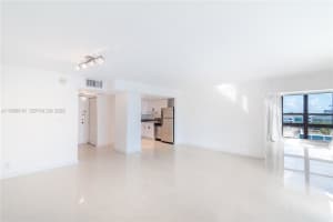 1800 Collins Ave APT 8C, Miami Beach, FL 33139, - MLS#A11988616