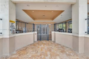 5271 8th St , Miami, FL 33134 - MLS#A11988658