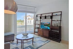 225 Collins Ave APT 4J, Miami Beach, FL 33139, - MLS#A11988665