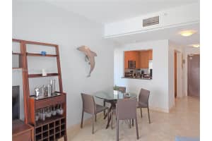 225 Collins Ave APT 4J, Miami Beach, FL 33139, - MLS#A11988665