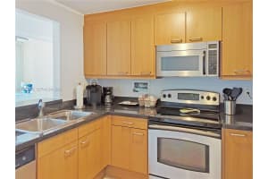 225 Collins Ave APT 4J, Miami Beach, FL 33139, - MLS#A11988665