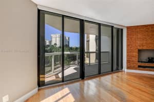 20185 E Country Club Dr 302 Aventura, FL 33180 - MLS#A11988728