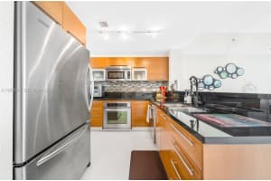 Vizcayne, 253 NE 2nd St Suite 1109, Miami, FL 33132, - MLS#A11988789