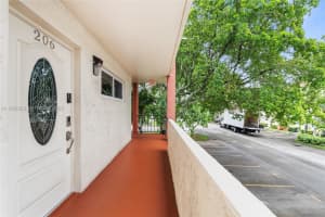 9420 S Hollybrook Lake Dr 206 Pembroke Pines, FL 33025 - MLS#A11988929