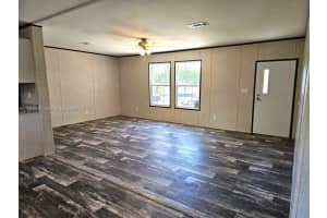 881 Woodland Blvd , Clewiston, FL 33440 - MLS#A11988930