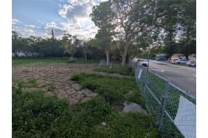 660 Ne 86th St Miami, FL 33138 - MLS#A11988960