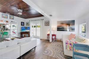 212 Sw 1st Ave Hallandale Beach, FL 33009 - MLS#A11988981