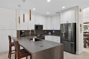 1512 Maple Dr Weston, FL 33327 - MLS#A11988994