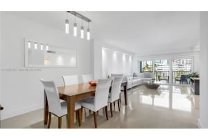 300 Bayview Dr APT 307, Sunny Isles Beach, FL 33160, - MLS#A11989122