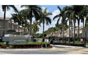 909 Ne 42nd Ave Homestead, FL 33033 - MLS#A11989135