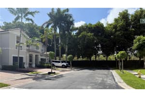 909 Ne 42nd Ave Homestead, FL 33033 - MLS#A11989135