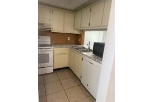 109 Lake Emerald Dr 102 Oakland Park, FL 33309 - MLS#A11989150